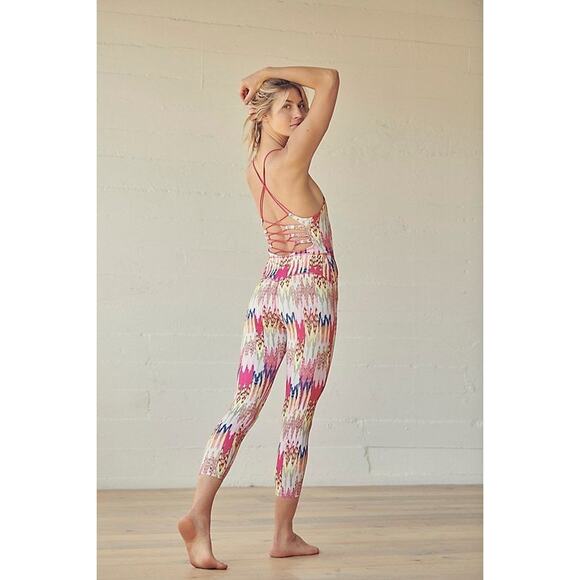 New FP Movement She's Got Rhythm Athleisure Yoga Cropped Jumpsuit $118 XS Pink - Picture 2 of 4
